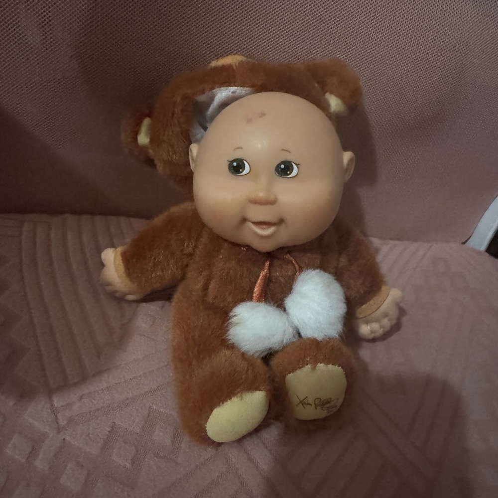 Cabbage Patch kids 25 th anniversary snuggled doll 8” tall